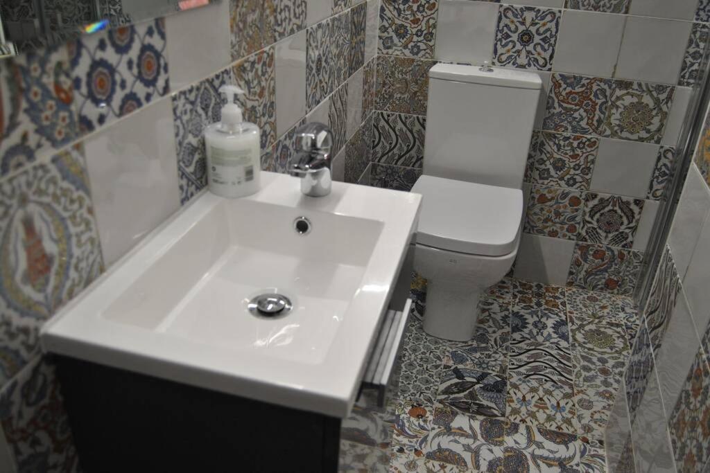 Casa Rural Mansion Adela Con Piscina Y Jacuzzi Collado Mediano Luaran gambar